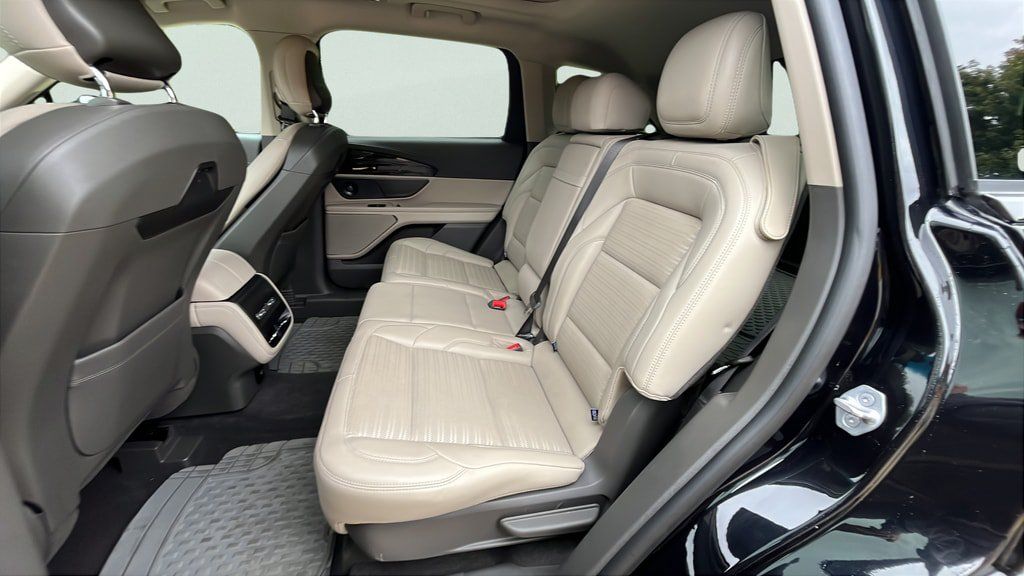 Used 2024 Lincoln Nautilus Reserve w/ Equipment Group 202A AWD/4WD image 16