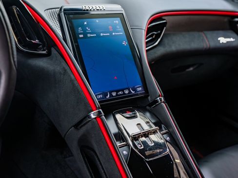 Certified 2022 Ferrari Roma image 27