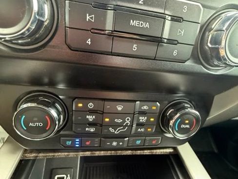 Used 2019 Ford F350 Lariat w/ Lariat Ultimate Package AWD/4WD image 17