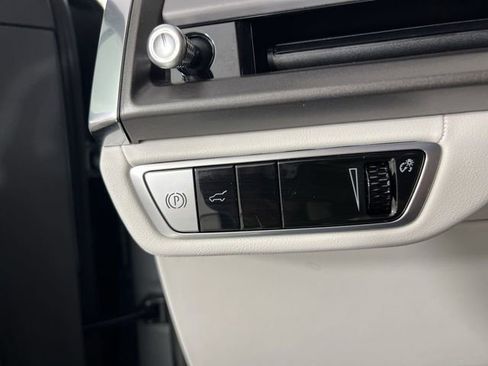 Used 2026 Cadillac Vistiq Sport AWD/4WD image 18