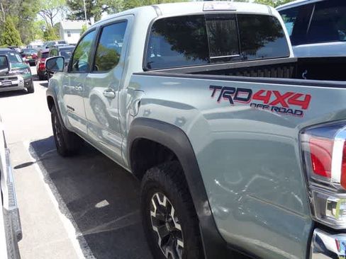 Used 2023 Toyota Tacoma TRD Off-Road image 6
