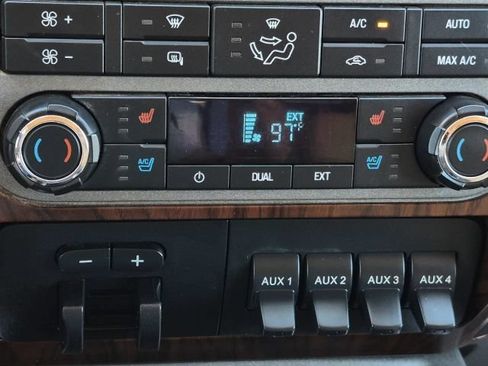 Used 2011 Ford F350 Lariat w/ Lariat Interior Pkg AWD/4WD image 25