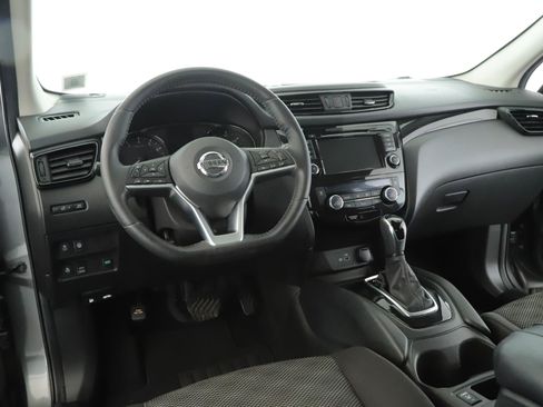 Used 2019 Nissan Rogue Sport SV w/ All-Weather Package AWD/4WD image 2