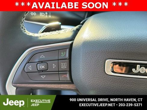 Used 2023 Jeep Grand Cherokee 4WD 4xe w/ Luxury Tech Group II image 14