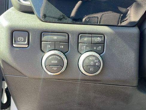 New 2026 GMC Sierra 2500 SLE w/ SLE Value Package; AWD/4WD image 23