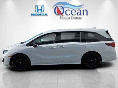 Used 2025 Honda Odyssey Sport-L image 6