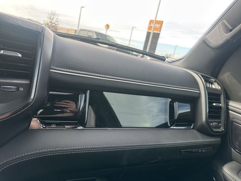 Used 2025 RAM 1500 Limited image 13