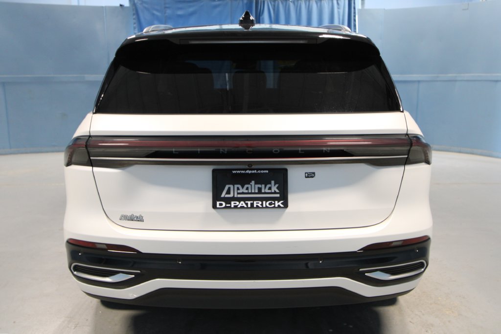 Used 2025 Lincoln Nautilus Reserve AWD/4WD image 39