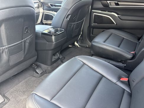 Used 2025 Kia Telluride S FWD image 15
