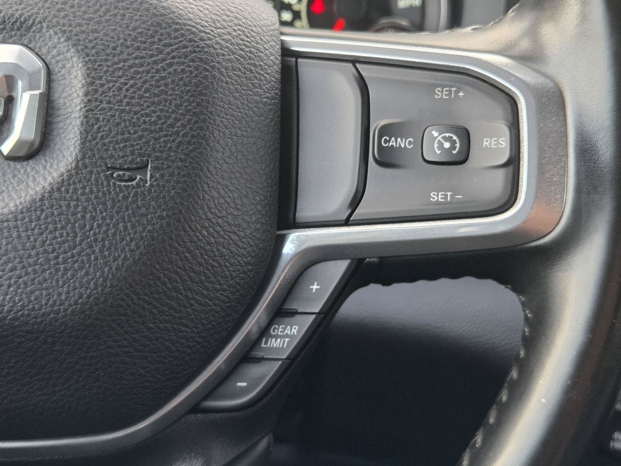 Used 2022 RAM 1500 Laramie AWD/4WD image 25
