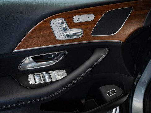 Certified 2025 Mercedes-Benz GLE 350 4MATIC image 26