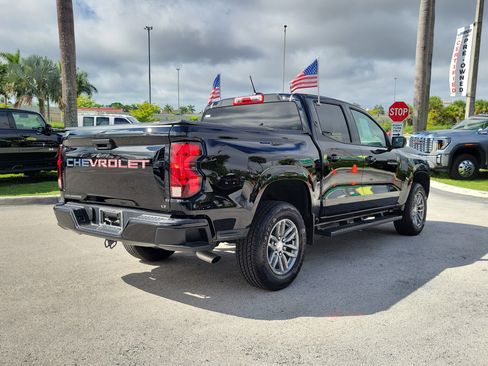Used 2024 Chevrolet Colorado LT image 5