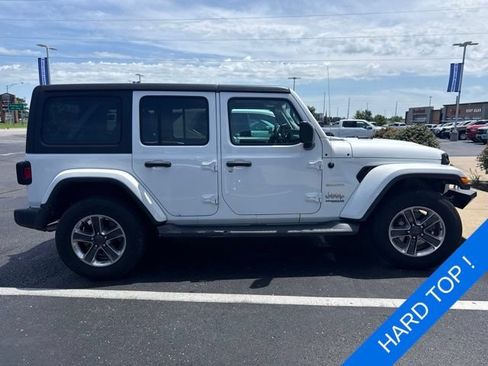 Used 2019 Jeep Wrangler Unlimited Sahara AWD/4WD image 4