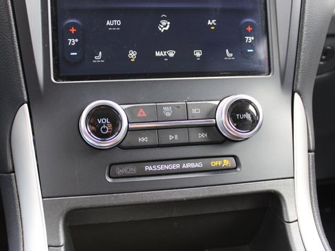 Used 2023 Ford Edge SEL image 21