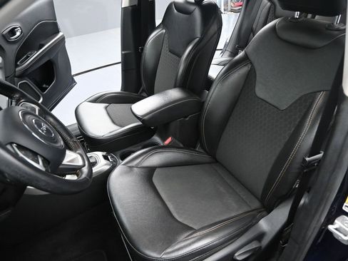 Used 2020 Jeep Compass Latitude image 9