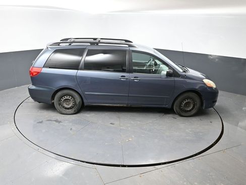 Used 2008 Toyota Sienna LE FWD image 37
