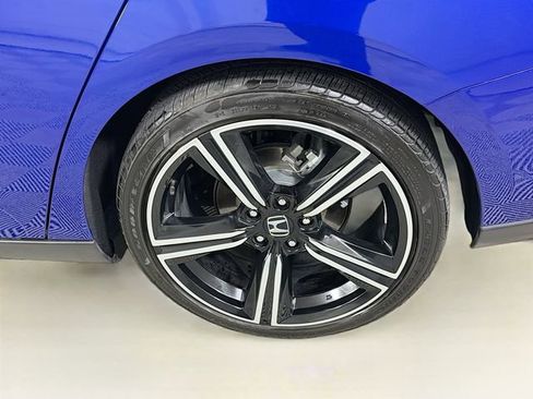 Used 2025 Honda Accord Sport image 30