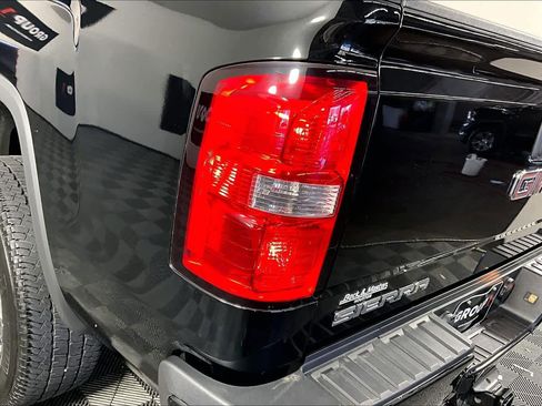 Used 2019 GMC Sierra 3500 Denali w/ Duramax Plus Package image 27