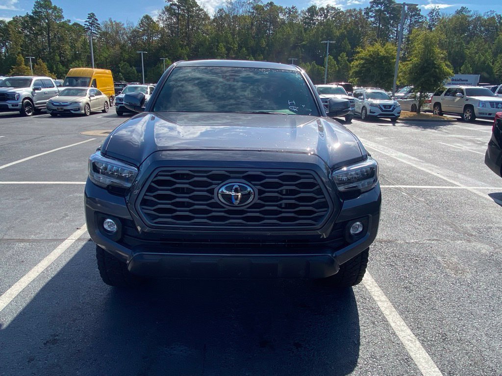 Used 2022 Toyota Tacoma TRD Off-Road AWD/4WD image 2
