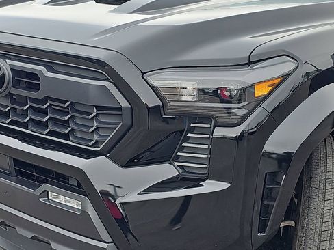 Used 2024 Toyota Tacoma TRD Sport image 33