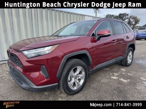 Used 2023 Toyota RAV4 XLE image 1