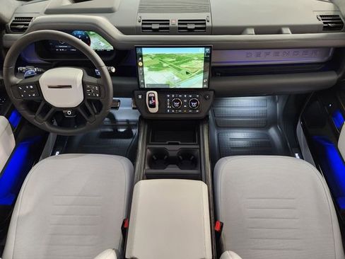 Used 2026 Land Rover Defender 110 OCTA image 4