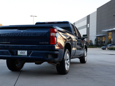 Used 2020 Chevrolet Silverado 1500 Custom w/ Custom Value Package image 25