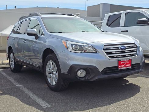 Used 2015 Subaru Outback 2.5i Premium AWD/4WD image 3