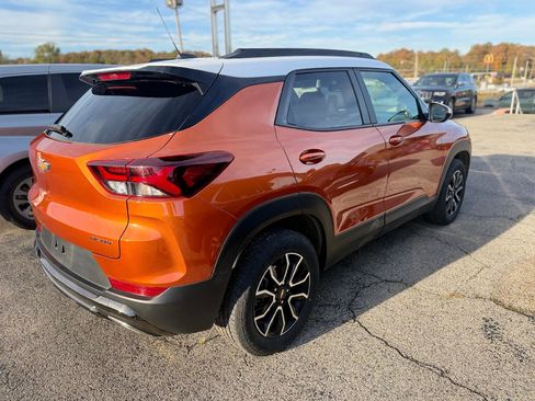 Used 2023 Chevrolet TrailBlazer ACTIV w/ Sun and Liftgate Package image 2