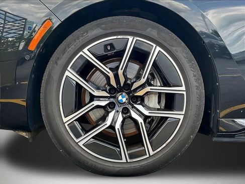 Used 2024 BMW i7 xDrive60 AWD/4WD image 31