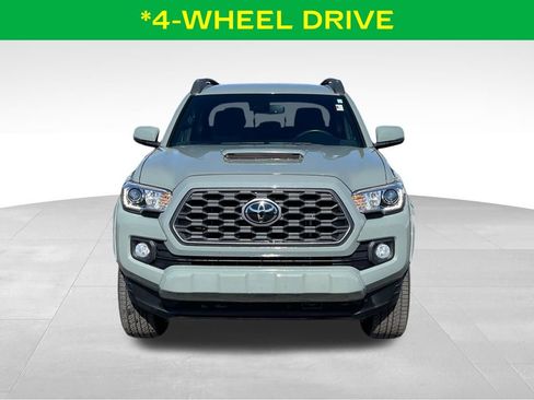 Used 2023 Toyota Tacoma TRD Sport image 3