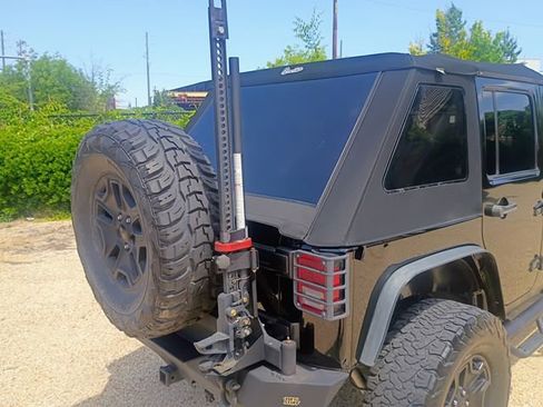 Used 2015 Jeep Wrangler Unlimited Sport w/ Quick Order Package 24S AWD/4WD image 25