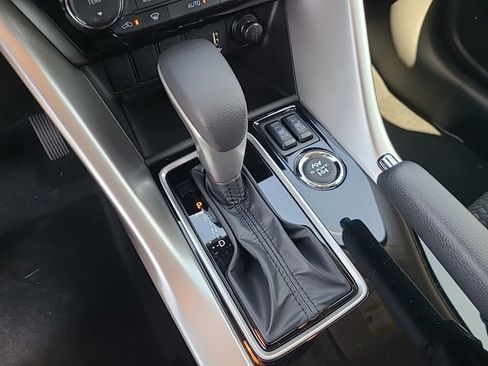 New 2024 Mitsubishi Eclipse Cross LE image 14