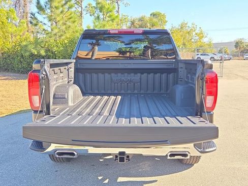 New 2026 GMC Sierra 1500 SLE w/ X31 Off-Road Package image 5