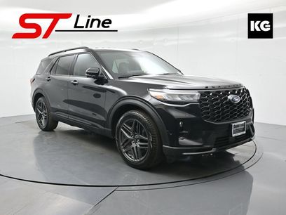 New 2025 Ford Explorer ST-Line w/ Premium Package
