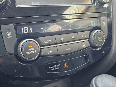 Used 2015 Nissan Rogue SL AWD/4WD image 32