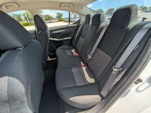 Used 2024 Nissan Sentra SV FWD image 13