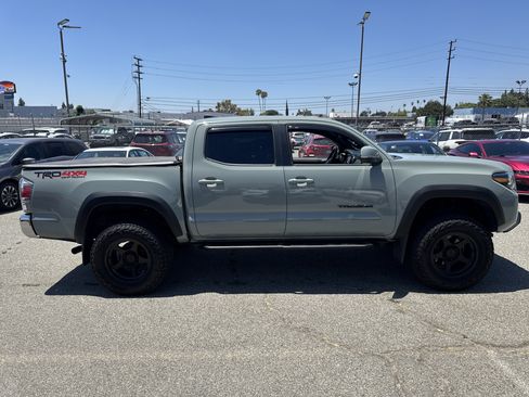 Used 2023 Toyota Tacoma TRD Off-Road AWD/4WD image 3