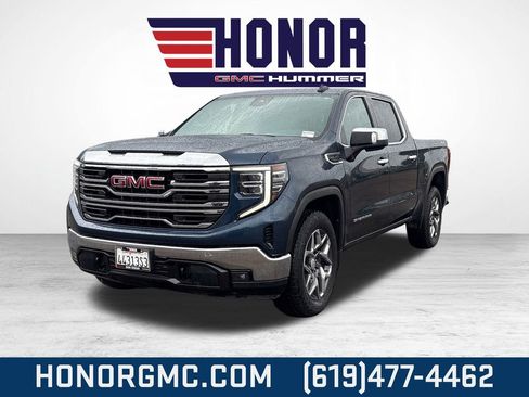 Used 2022 GMC Sierra 1500 SLT w/ SLT Convenience Package image 7