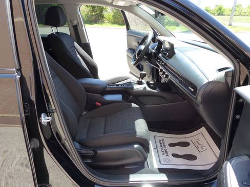 Used 2025 Honda HR-V LX image 41