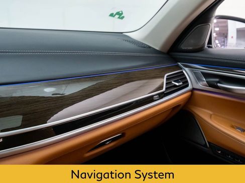 Used 2022 BMW 750i xDrive w/ Executive Package image 28