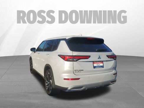 Used 2023 Mitsubishi Outlander SE image 6