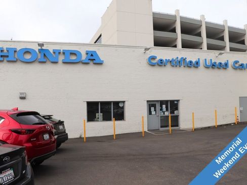 Used 2024 Toyota Camry LE FWD image 41