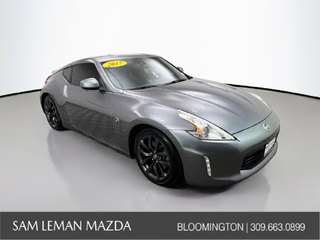 Used 2017 Nissan 370Z Touring RWD image 1