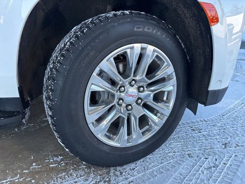 Used 2023 GMC Yukon XL Denali w/ Advanced Technology Package image 42