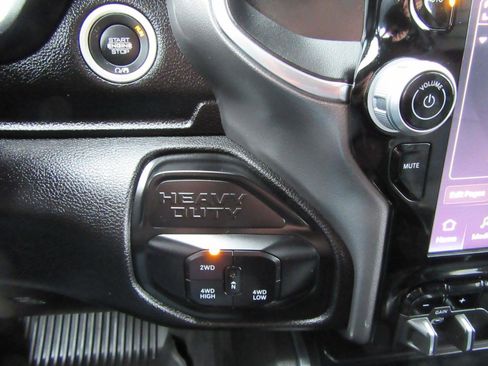 Used 2025 RAM 2500 Laramie image 41