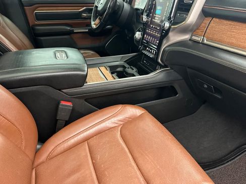 Used 2019 RAM 1500 Laramie Longhorn image 15