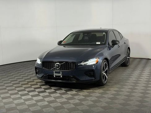 Used 2024 Volvo S60 B5 Core AWD/4WD image 4