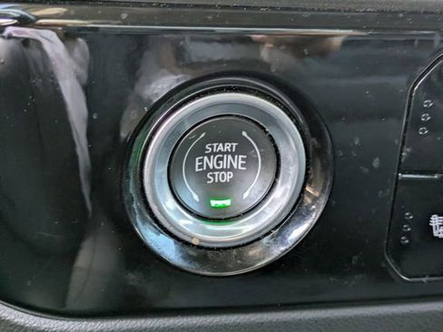 Used 2022 GMC Sierra 1500 Elevation image 30