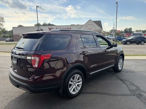 Used 2019 Ford Explorer XLT w/ Equipment Group 201A AWD/4WD image 5